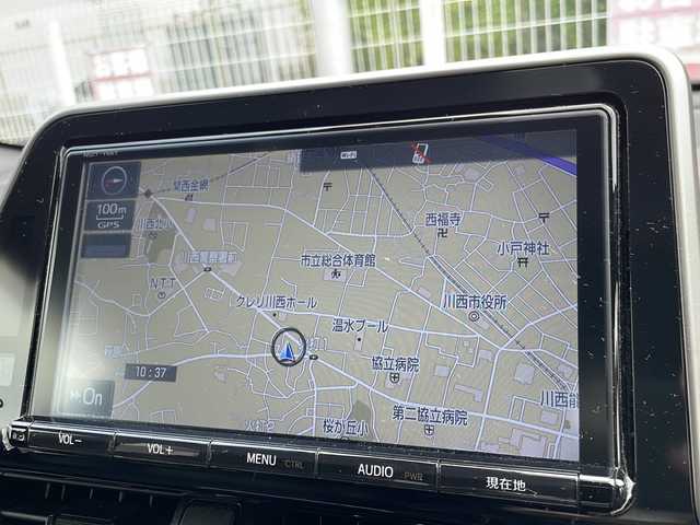 トヨタ Ｃ－ＨＲ G 石川県 2017(平29)年 3.8万km ホワイトパールクリスタルシャイン 純正9型ナビ/（フルセグTV/BT/CD/DVD/SD/AM/FM)/-/OP/・【CH-R】ロゴ入LEDヘッドランプ/シーケンシャルターンランプ/LEDリアコンビネーションランプ/・ブラック革シート/・純正エアロセット（F、Rアンダー）純正サイドガーニッシュ/-/セーフティセンスP/レーダークルーズコントロール/ブラインドスポットモニター/クリアランスソナー/バックソナー/前席シートヒーター/ビルトインETC/LEDフロントフォグランプ/スマートキー/エンジンプッシュスタート/オートエアコン/ナノイー/保証書/取説/スペアキー1本