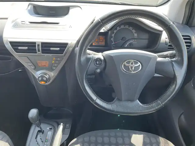 トヨタ ｉＱ 100G 大阪府 2009(平21)年 5.7万km コバルトブルーメタリック ワンオーナー/純正オーディオ/CD/AUX/AM/FM/純正フロアマット/本革巻ステアリング/プッシュスタート/電格ミラー/ドアバイザー/ETC