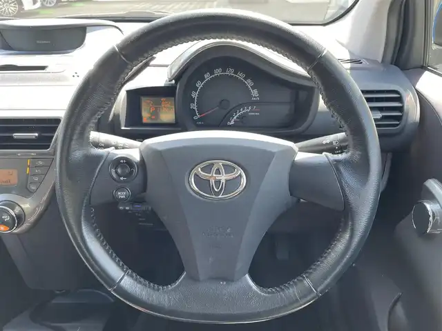 トヨタ ｉＱ 100G 大阪府 2009(平21)年 5.7万km コバルトブルーメタリック ワンオーナー/純正オーディオ/CD/AUX/AM/FM/純正フロアマット/本革巻ステアリング/プッシュスタート/電格ミラー/ドアバイザー/ETC