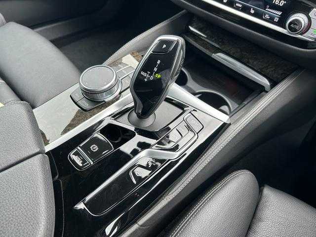 ＢＭＷ ５２３ｄ xDrive Mスポーツ 埼玉県 2021(令3)年 5万km サファイアブラックP 黒革シート/純正HDDナビ/(Bluetooth/USB)/ＡＣＣ/ｈａｒｍａｎ　ｋａｒｄｏｎ/全周囲カメラ/パワーバックドア/パーキングアシスト/ドライブレコーダー/純正ミラーＥＴＣ