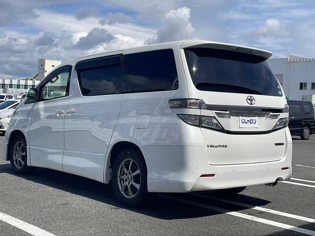トヨタ ヴェルファイア 2．4Z ゴールデンアイズⅡ 熊本県 2014(平26)年 12.1万km ホワイトパールクリスタルシャイン (株)IDOMが運営する【じしゃロン熊本店】の自社ローン専用車両になりますこちらは現金またはオートローンご利用時の価格です。自社ローンご希望の方は別途その旨お申付け下さい/アルパイン９インチナビ（ＣＤ　ＤＶＤ　ＢＴ　フルセグＴＶ）　/アルパインフリップダウンモニター　/バックカメラ　/両側パワースライドドア　/パワーバックドア　/ビルトインＥＴＣ　/ドライブレコーダー　/クルーズコントロール