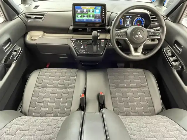 三菱 デリカミニ T プレミアム 滋賀県 2025(令7)年 0.1千km 白Ⅱ 届出済み未使用/純正9インチディスプレイオーディオ/【Bluetooth/Apple CarPlay/Android Auto】/両側パワースライドドア/全方位カメラ/ハーフレザーシート/MI-PILOT/クリアランスソナー/LEDヘッドライト/オートマチックハイビーム/レーンキープアシスト/衝突軽減ブレーキ/ヒルディセントコントロール/D/Nシートヒーター/ステアリングヒーター/デジタルインナーミラー/ルーフレール/電動パーキングブレーキ/オートブレーキホールド/プッシュスタート/スマートキー/ステアリングリモコン