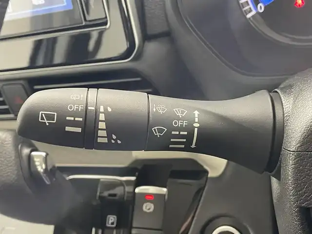 三菱 デリカミニ T プレミアム 滋賀県 2025(令7)年 0.1千km 白Ⅱ 届出済み未使用/純正9インチディスプレイオーディオ/【Bluetooth/Apple CarPlay/Android Auto】/両側パワースライドドア/全方位カメラ/ハーフレザーシート/MI-PILOT/クリアランスソナー/LEDヘッドライト/オートマチックハイビーム/レーンキープアシスト/衝突軽減ブレーキ/ヒルディセントコントロール/D/Nシートヒーター/ステアリングヒーター/デジタルインナーミラー/ルーフレール/電動パーキングブレーキ/オートブレーキホールド/プッシュスタート/スマートキー/ステアリングリモコン