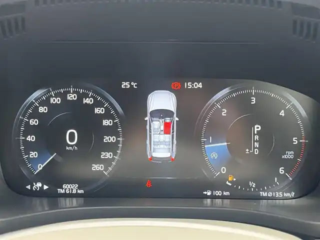 ボルボ ＸＣ６０ D4 AWD モーメンタム 静岡県 2020(令2)年 6万km クリスタルホワイトP クライメートパッケージ/・ステアリングホイールヒーター/・リアシートヒーター/・ネットポケット/ホワイトレザーシート /BLIS/純正ナビ/(AppleCarPlay/Bluetooth/iPad/フルセグ）/360°カメラ/アダブティブクルーズコントロール/レーンキープアシスト/メモリー付パワーシート/全席シートヒーター/ETC/ドライブレコーダー/保証書/取扱説明書