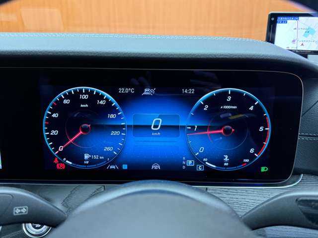 メルセデス・ベンツ Ｍ・ベンツ Ｅ２２０ｄ ステーションワゴン スポーツ 千葉県 2021(令3)年 5.4万km ポーラホワイト ＡＭＧラインインテリアＰＫＧ　/エクスクルーシブＰＫＧ　/パノラマＳＲ　/純正ナビ　/３６０°カメラ　/ＨＵＤ　/ＡＣＣ　/黒革　/シートヒーター　/Ｂｕｒｍｅｓｔｅｒサウンド　/ＬＥＤヘッドライト　/ハイビームアシスト