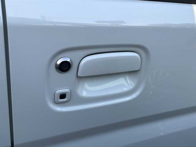 日産 ＮＶ１００クリッパー リオ E 福岡県 2022(令4)年 5.3万km スノーパールホワイト フローティングディスプレイオーディオ/（AM/FM/BT/USB）/コーナーセンサー/衝突軽減ブレーキ/車線逸脱警報/ETC/バックカメラ/前後ドライブレコーダー/D席シートヒーター/片側パワースライドドア/純正14インチアルミホイール/オートライト/フォグランプ/ステアリングスイッチ/フロアマット/横滑り防止装置/プッシュスタート/スマートキー/アイドリングストップ/電動格納ミラー/Wエアバッグ