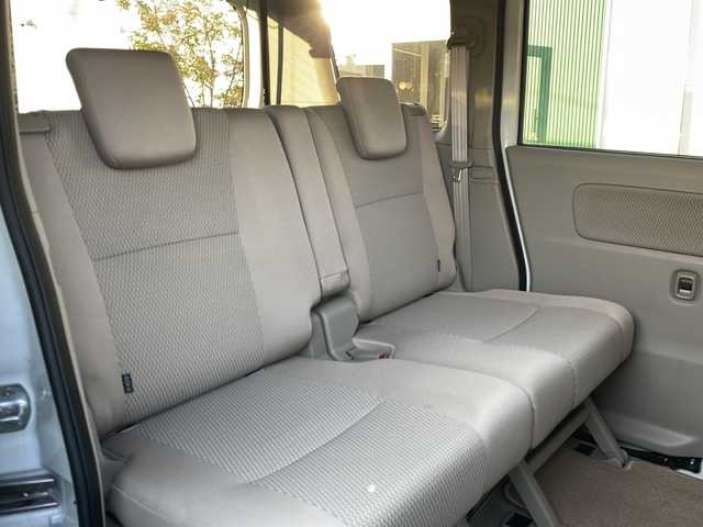 日産 ＮＶ１００クリッパー リオ E 福岡県 2022(令4)年 5.3万km スノーパールホワイト フローティングディスプレイオーディオ/（AM/FM/BT/USB）/コーナーセンサー/衝突軽減ブレーキ/車線逸脱警報/ETC/バックカメラ/前後ドライブレコーダー/D席シートヒーター/片側パワースライドドア/純正14インチアルミホイール/オートライト/フォグランプ/ステアリングスイッチ/フロアマット/横滑り防止装置/プッシュスタート/スマートキー/アイドリングストップ/電動格納ミラー/Wエアバッグ