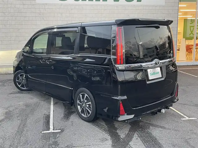 トヨタ ノア Si 静岡県 2017(平29)年 5.3万km ブラック 純正ナビ/　（Bluetooth/DVD/CD）/フルセグTV/バックカメラ/トヨタセーフティセンス/プリクラッシュセーフティ/クルーズコントロール/両側パワースライドドア/ビルトインETC2.0/社外前後ドライブレコーダー/プッシュスタート/スマートキー/純正フロアマット