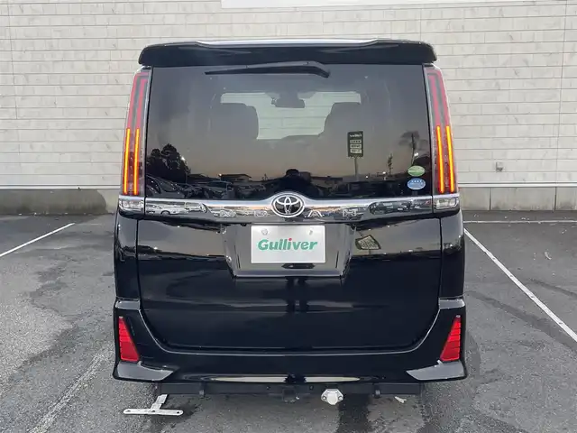 トヨタ ノア Si 静岡県 2017(平29)年 5.3万km ブラック 純正ナビ/　（Bluetooth/DVD/CD）/フルセグTV/バックカメラ/トヨタセーフティセンス/プリクラッシュセーフティ/クルーズコントロール/両側パワースライドドア/ビルトインETC2.0/社外前後ドライブレコーダー/プッシュスタート/スマートキー/純正フロアマット