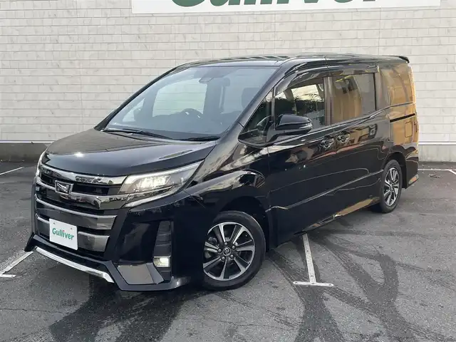 トヨタ ノア Si 静岡県 2017(平29)年 5.3万km ブラック 純正ナビ/　（Bluetooth/DVD/CD）/フルセグTV/バックカメラ/トヨタセーフティセンス/プリクラッシュセーフティ/クルーズコントロール/両側パワースライドドア/ビルトインETC2.0/社外前後ドライブレコーダー/プッシュスタート/スマートキー/純正フロアマット