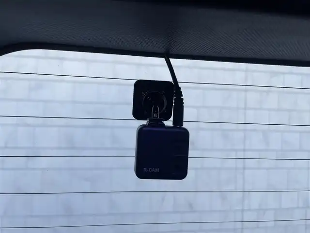 トヨタ ノア Si 静岡県 2017(平29)年 5.3万km ブラック 純正ナビ/　（Bluetooth/DVD/CD）/フルセグTV/バックカメラ/トヨタセーフティセンス/プリクラッシュセーフティ/クルーズコントロール/両側パワースライドドア/ビルトインETC2.0/社外前後ドライブレコーダー/プッシュスタート/スマートキー/純正フロアマット