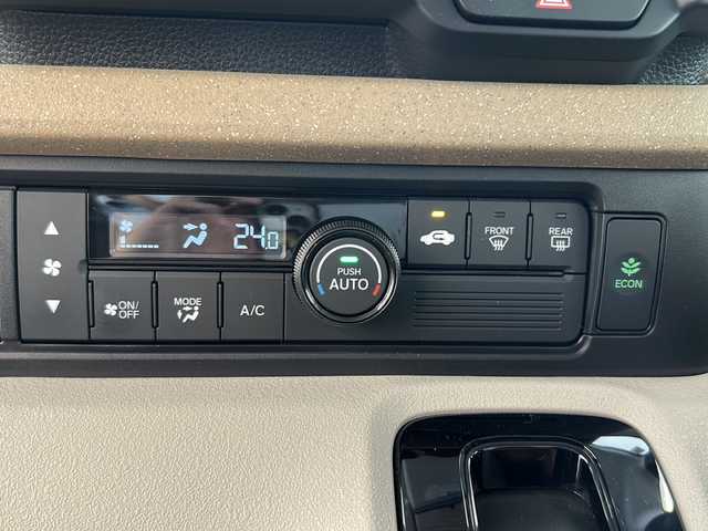 ホンダ Ｎ ＢＯＸ 岐阜県 2024(令6)年 1万km プレミアムサンライトホワイトパール Gathers純正9インチナビ/パワースライドドア/バックカメラ/フルセグテレビ/AppleCarPlay/AndroidAuto/Bluetooth/ACC/ETC/前後ドライブレコーダー/オートエアコン/プッシュスタート/スマートキー/チップアップシート/オートライト/LEDヘッドライト