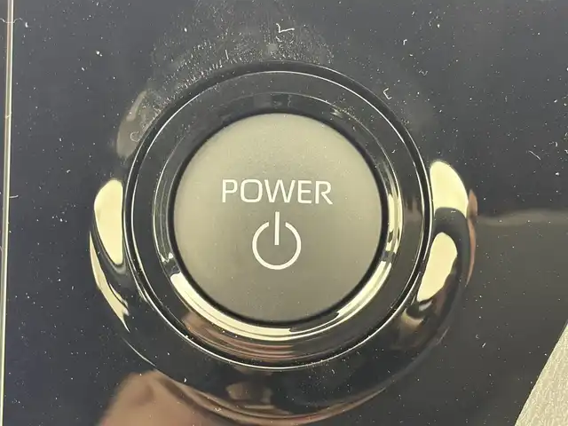 トヨタ ヴォクシー ハイブリッド S－Z 愛知県 2025(令7)年 0.1千km ホワイトパールクリスタルシャイン トヨタセーフティーセンス/トヨタチームメイト/快適便利パッケージHigh/純正10.5インチナビ/（Bluetooth/フルセグTV/AM/FM/CD/DVD/HDMI/AM/FM）/バックカメラ/ETC2.0/シートヒーター/ステアリングヒーター/オットマン/BSM/ハーフレザー/AC100V/HUD/3列シート/オートライト/スマートキー/プッシュスタート/電子パーキング/オートホールド