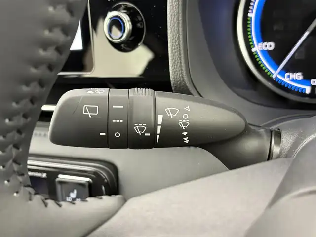 トヨタ ヴォクシー ハイブリッド S－Z 愛知県 2025(令7)年 0.1千km ホワイトパールクリスタルシャイン トヨタセーフティーセンス/トヨタチームメイト/快適便利パッケージHigh/純正10.5インチナビ/（Bluetooth/フルセグTV/AM/FM/CD/DVD/HDMI/AM/FM）/バックカメラ/ETC2.0/シートヒーター/ステアリングヒーター/オットマン/BSM/ハーフレザー/AC100V/HUD/3列シート/オートライト/スマートキー/プッシュスタート/電子パーキング/オートホールド
