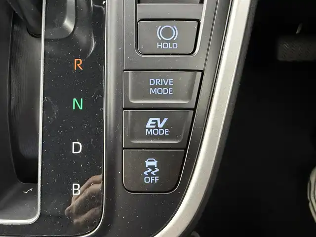 トヨタ ヴォクシー ハイブリッド S－Z 愛知県 2025(令7)年 0.1千km ホワイトパールクリスタルシャイン トヨタセーフティーセンス/トヨタチームメイト/快適便利パッケージHigh/純正10.5インチナビ/（Bluetooth/フルセグTV/AM/FM/CD/DVD/HDMI/AM/FM）/バックカメラ/ETC2.0/シートヒーター/ステアリングヒーター/オットマン/BSM/ハーフレザー/AC100V/HUD/3列シート/オートライト/スマートキー/プッシュスタート/電子パーキング/オートホールド