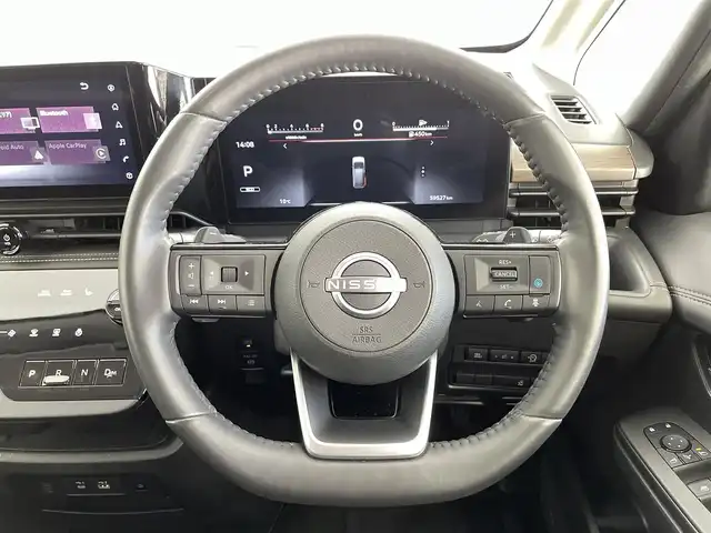 日産 セレナ ハイウェイスター V 福井県 2023(令5)年 6万km プリズムホワイト ４ＷＤ　/純正１２．３インチメーカーオプションナビ　/純正後席フリップダウンモニター　/アラウンドビューモニター　/両側パワースライドドア　/インテリジェントルームミラー　/プロパイロット/ＥＴＣ２．０/シートヒーター/純正16インチアルミホイール/純正LEDヘッドライト