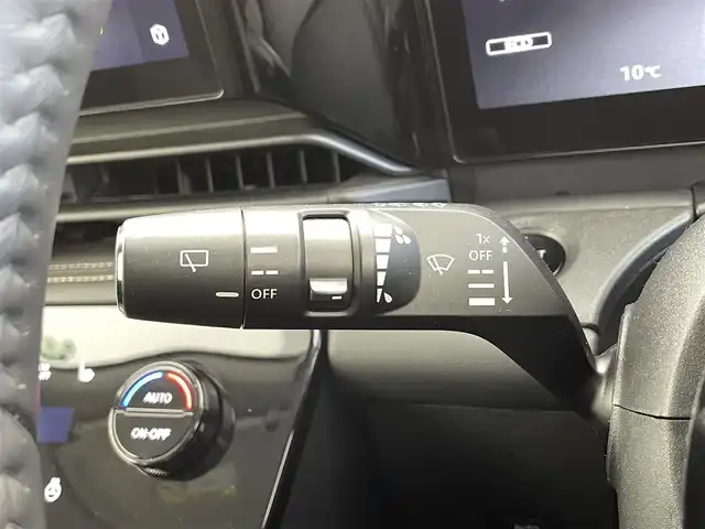 日産 セレナ ハイウェイスター V 福井県 2023(令5)年 6万km プリズムホワイト ４ＷＤ　/純正１２．３インチメーカーオプションナビ　/純正後席フリップダウンモニター　/アラウンドビューモニター　/両側パワースライドドア　/インテリジェントルームミラー　/プロパイロット/ＥＴＣ２．０/シートヒーター/純正16インチアルミホイール/純正LEDヘッドライト