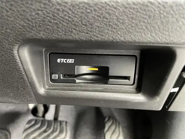 日産 セレナ ハイウェイスター V 福井県 2023(令5)年 6万km プリズムホワイト ４ＷＤ　/純正１２．３インチメーカーオプションナビ　/純正後席フリップダウンモニター　/アラウンドビューモニター　/両側パワースライドドア　/インテリジェントルームミラー　/プロパイロット/ＥＴＣ２．０/シートヒーター/純正16インチアルミホイール/純正LEDヘッドライト