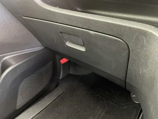 日産 セレナ ハイウェイスター V 福井県 2023(令5)年 6万km プリズムホワイト ４ＷＤ　/純正１２．３インチメーカーオプションナビ　/純正後席フリップダウンモニター　/アラウンドビューモニター　/両側パワースライドドア　/インテリジェントルームミラー　/プロパイロット/ＥＴＣ２．０/シートヒーター/純正16インチアルミホイール/純正LEDヘッドライト