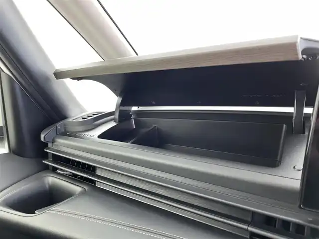 日産 セレナ ハイウェイスター V 福井県 2023(令5)年 6万km プリズムホワイト ４ＷＤ　/純正１２．３インチメーカーオプションナビ　/純正後席フリップダウンモニター　/アラウンドビューモニター　/両側パワースライドドア　/インテリジェントルームミラー　/プロパイロット/ＥＴＣ２．０/シートヒーター/純正16インチアルミホイール/純正LEDヘッドライト