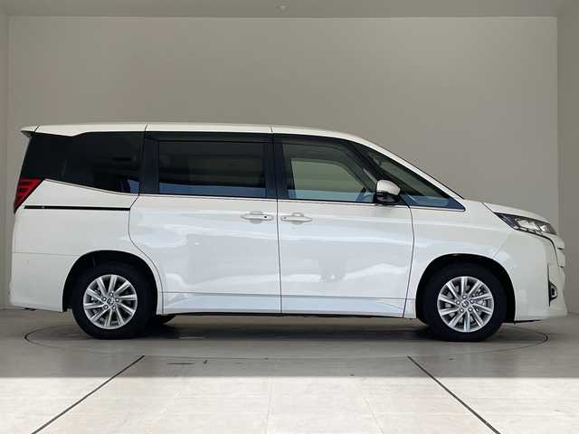 トヨタ ノア ハイブリッド Z 愛知県 2025(令7)年 0.1万km ホワイトパールクリスタルシャイン アドバンストパーク/トヨタセーフティセンス/純正10.5型ディスプレイオーディオナビ/全方位カメラ/両側パワースライドドア/ハーフレザー/レーダークルーズコントロール/シートヒーター/バックカメラ/電動リアゲート/ユニバーサルステップ/ステアリングヒーター/コーナーセンサー/純正アルミホイール/ETC2.0/LEDヘッドライト/リアオートエアコン/レーンキープアシスト/オートマチックハイビーム/ドライブレコーダー/衝突軽減システム/フルセグ/CD DVD/Bluetooth/ステアリングスイッチ/スマートキー/プッシュスタート