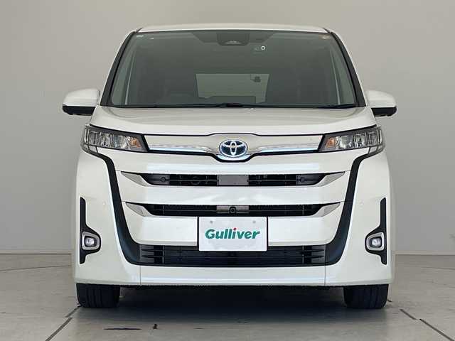 トヨタ ノア ハイブリッド Z 愛知県 2025(令7)年 0.1万km ホワイトパールクリスタルシャイン アドバンストパーク/トヨタセーフティセンス/純正10.5型ディスプレイオーディオナビ/全方位カメラ/両側パワースライドドア/ハーフレザー/レーダークルーズコントロール/シートヒーター/バックカメラ/電動リアゲート/ユニバーサルステップ/ステアリングヒーター/コーナーセンサー/純正アルミホイール/ETC2.0/LEDヘッドライト/リアオートエアコン/レーンキープアシスト/オートマチックハイビーム/ドライブレコーダー/衝突軽減システム/フルセグ/CD DVD/Bluetooth/ステアリングスイッチ/スマートキー/プッシュスタート