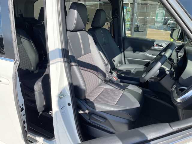 トヨタ ノア ハイブリッド Z 愛知県 2025(令7)年 0.1万km ホワイトパールクリスタルシャイン アドバンストパーク/トヨタセーフティセンス/純正10.5型ディスプレイオーディオナビ/全方位カメラ/両側パワースライドドア/ハーフレザー/レーダークルーズコントロール/シートヒーター/バックカメラ/電動リアゲート/ユニバーサルステップ/ステアリングヒーター/コーナーセンサー/純正アルミホイール/ETC2.0/LEDヘッドライト/リアオートエアコン/レーンキープアシスト/オートマチックハイビーム/ドライブレコーダー/衝突軽減システム/フルセグ/CD DVD/Bluetooth/ステアリングスイッチ/スマートキー/プッシュスタート