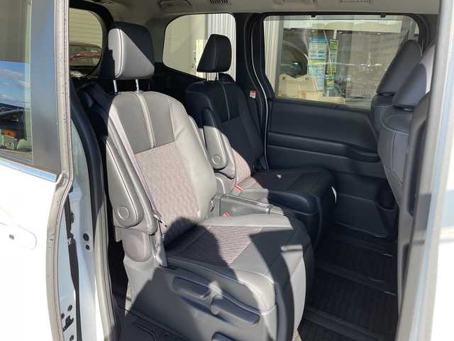 トヨタ ノア ハイブリッド Z 愛知県 2025(令7)年 0.1万km ホワイトパールクリスタルシャイン アドバンストパーク/トヨタセーフティセンス/純正10.5型ディスプレイオーディオナビ/全方位カメラ/両側パワースライドドア/ハーフレザー/レーダークルーズコントロール/シートヒーター/バックカメラ/電動リアゲート/ユニバーサルステップ/ステアリングヒーター/コーナーセンサー/純正アルミホイール/ETC2.0/LEDヘッドライト/リアオートエアコン/レーンキープアシスト/オートマチックハイビーム/ドライブレコーダー/衝突軽減システム/フルセグ/CD DVD/Bluetooth/ステアリングスイッチ/スマートキー/プッシュスタート