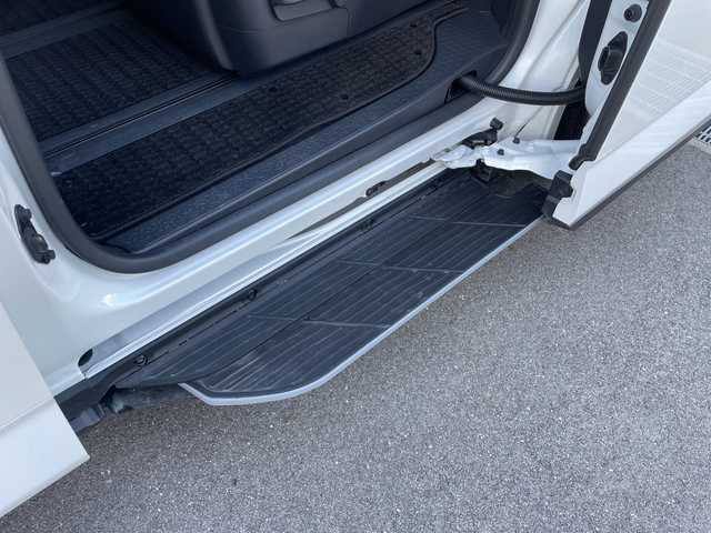 トヨタ ノア ハイブリッド Z 愛知県 2025(令7)年 0.1万km ホワイトパールクリスタルシャイン アドバンストパーク/トヨタセーフティセンス/純正10.5型ディスプレイオーディオナビ/全方位カメラ/両側パワースライドドア/ハーフレザー/レーダークルーズコントロール/シートヒーター/バックカメラ/電動リアゲート/ユニバーサルステップ/ステアリングヒーター/コーナーセンサー/純正アルミホイール/ETC2.0/LEDヘッドライト/リアオートエアコン/レーンキープアシスト/オートマチックハイビーム/ドライブレコーダー/衝突軽減システム/フルセグ/CD DVD/Bluetooth/ステアリングスイッチ/スマートキー/プッシュスタート