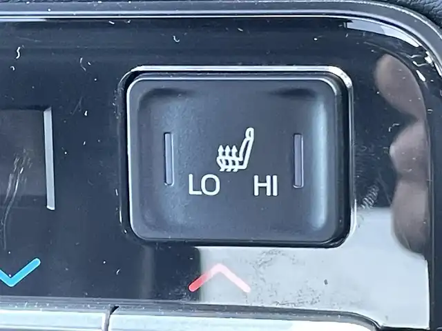 トヨタ ヴォクシー S－Z 東京都 2023(令5)年 2.2万km グリッターブラックガラスフレーク 純正10.5型ナビ/純正14型後席モニター/バックカメラ/Bluetooth/USB/HDMI/CD/DVD/フルセグTV/TVキット/純正サイドバイザー/社外マット/前席シートヒーター/両側電動スライドドア/ETC2.0/前後コーナーセンサー/前方ドライブレコーダー/衝突軽減装置/車線逸脱警報装置/横滑り防止装置/スマートキー/純正LEDライト