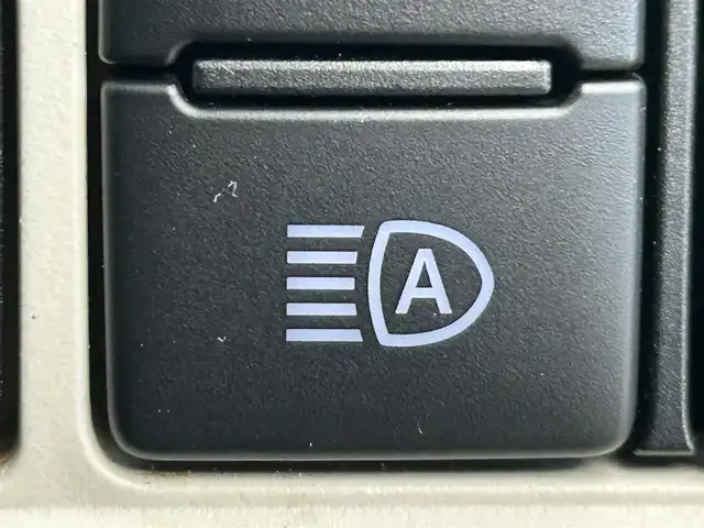 ダイハツ ムーヴ キャンバス G ブラックインテリア リミテッド SAⅢ 静岡県 2019(平31)年 4.2万km パールホワイトⅢ/ライトローズマイカメタリックⅡ 2トーン スマートアシストIII/・衝突回避支援ブレーキ機能/・衝突警報機能/・誤発進抑制機能(前方＋後方)/・車線逸脱警報機能/・先行車発進お知らせ機能/・オートハイビーム/純正8インチナビ/FM/AM/CD/DVD/Bluetooth/SD/両側パワースライドドア/フルセグTV/パノラマモニター/ETC/ドライブレコーダー/フロントガラス熱線/D席シートヒーター/LEDヘッドライト/オートライト