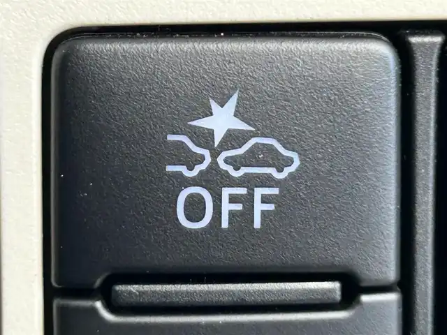 ダイハツ ムーヴ キャンバス G ブラックインテリア リミテッド SAⅢ 静岡県 2019(平31)年 4.2万km パールホワイトⅢ/ライトローズマイカメタリックⅡ 2トーン スマートアシストIII/・衝突回避支援ブレーキ機能/・衝突警報機能/・誤発進抑制機能(前方＋後方)/・車線逸脱警報機能/・先行車発進お知らせ機能/・オートハイビーム/純正8インチナビ/FM/AM/CD/DVD/Bluetooth/SD/両側パワースライドドア/フルセグTV/パノラマモニター/ETC/ドライブレコーダー/フロントガラス熱線/D席シートヒーター/LEDヘッドライト/オートライト