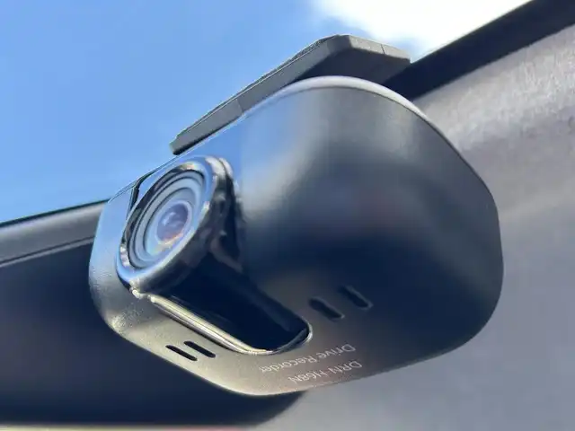 ダイハツ ムーヴ キャンバス G ブラックインテリア リミテッド SAⅢ 静岡県 2019(平31)年 4.2万km パールホワイトⅢ/ライトローズマイカメタリックⅡ 2トーン スマートアシストIII/・衝突回避支援ブレーキ機能/・衝突警報機能/・誤発進抑制機能(前方＋後方)/・車線逸脱警報機能/・先行車発進お知らせ機能/・オートハイビーム/純正8インチナビ/FM/AM/CD/DVD/Bluetooth/SD/両側パワースライドドア/フルセグTV/パノラマモニター/ETC/ドライブレコーダー/フロントガラス熱線/D席シートヒーター/LEDヘッドライト/オートライト