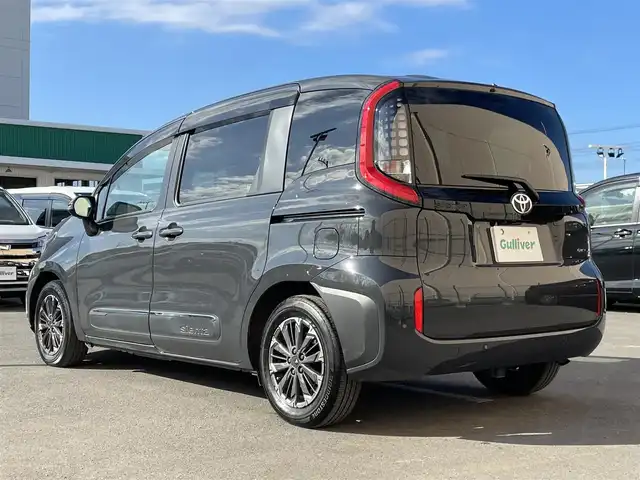 トヨタ シエンタ ハイブリッド Z 東京都 2024(令6)年 2.7万km ダークグレー 純正ナビ/全周囲カメラ/フルセグTV/Bluetooth/USB/HDMI/両側電動スライドドア/前席シートヒーター/ステアリングヒーター/ドライブレコーダー/トヨタセーフティセンス/・プリクラッシュセーフティシステム/・横滑り防止装置/・車線逸脱警報装置/ETC2.0/ブラインドスポットモニター/純正フロアマット/純正サイドバイザー/オートライト/モデリスタAW/スマートキー