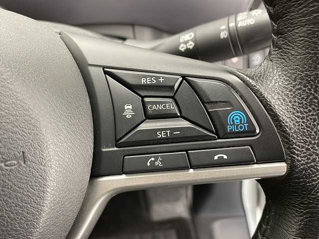 日産 セレナ ハイウェイスター V 長野県 2019(令1)年 5.1万km ブリリアントホワイトパール 4WD/純正10インチナビ/両側パワースライドドア/プロパイロット/追従型クルーズコントロール/衝突被害軽減システム/アラウンドビューモニター/バックカメラ/ドライブレコーダー/パーキングアシスト/フルセグTV/CD/DVD/ビルトインETC/オートライト/LEDヘッドライト/フォグランプ/ステアリングスイッチ/革巻きステアリング/電子パーキング/オートホールド/純正フロアマット/純正アルミホイール/ウォークスルー/電動格納ミラ/ウインカーミラー/ドアバイザー