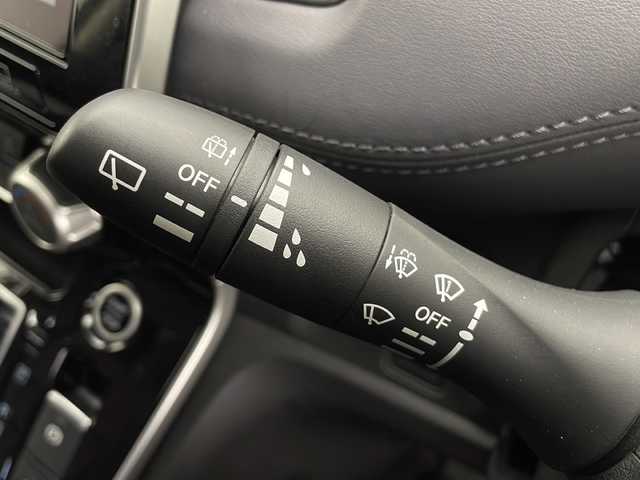 日産 セレナ ハイウェイスター V 長野県 2019(令1)年 5.1万km ブリリアントホワイトパール 4WD/純正10インチナビ/両側パワースライドドア/プロパイロット/追従型クルーズコントロール/衝突被害軽減システム/アラウンドビューモニター/バックカメラ/ドライブレコーダー/パーキングアシスト/フルセグTV/CD/DVD/ビルトインETC/オートライト/LEDヘッドライト/フォグランプ/ステアリングスイッチ/革巻きステアリング/電子パーキング/オートホールド/純正フロアマット/純正アルミホイール/ウォークスルー/電動格納ミラ/ウインカーミラー/ドアバイザー