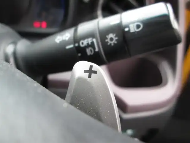 ホンダ Ｎ ＯＮＥ プレミアム ツアラー Lパッケージ 千葉県 2013(平25)年 10.7万km プレミアムイエローパールⅡ ツートンカラースタイル(黄×黒)/純正ナビ、ワンセグTV/バックカメラ/純正オーディオ【DVD/CD/SD】/HIDヘッドライト&ハロゲンフォグ/クルーズコントロール/パドルシフト付き革巻きステアリング/ナビ連動ステアリングスイッチ/社外ツィーター/ETC、スペアキー/取扱説明書/ナビ取扱説明書/整備記録簿(H26/R1/2/3/4/5)