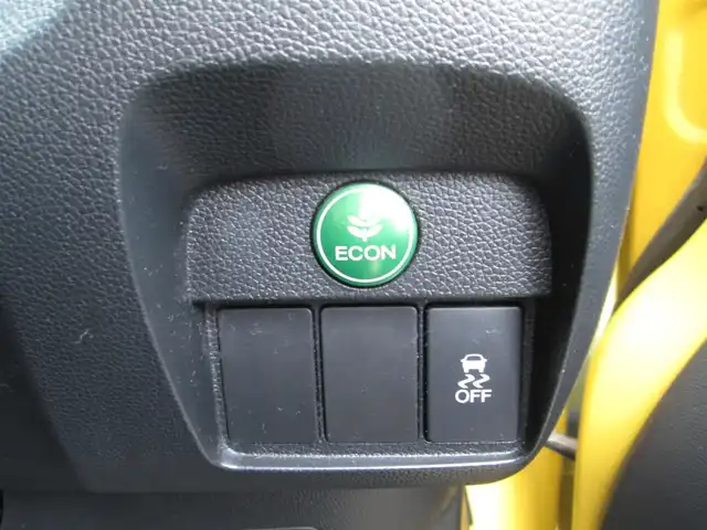 ホンダ Ｎ ＯＮＥ プレミアム ツアラー Lパッケージ 千葉県 2013(平25)年 10.7万km プレミアムイエローパールⅡ ツートンカラースタイル(黄×黒)/純正ナビ、ワンセグTV/バックカメラ/純正オーディオ【DVD/CD/SD】/HIDヘッドライト&ハロゲンフォグ/クルーズコントロール/パドルシフト付き革巻きステアリング/ナビ連動ステアリングスイッチ/社外ツィーター/ETC、スペアキー/取扱説明書/ナビ取扱説明書/整備記録簿(H26/R1/2/3/4/5)