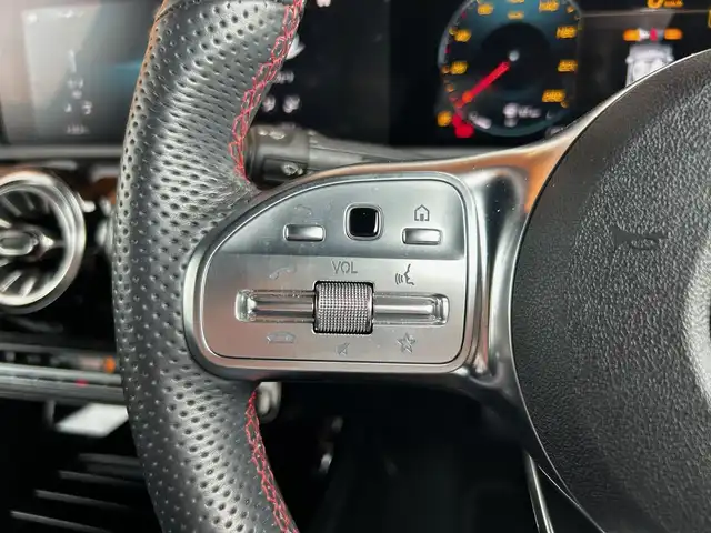 メルセデス・ベンツ ＣＬＡ２００ｄ AMGライン 富山県 2021(令3)年 3.9万km 白 HDDナビ/フルセグテレビ/バックカメラ/アイドリングストップ/ACC/プッシュスタート/ETC2.0/前席シートヒーター/前席パワーシート/Bluetooth接続/ワイヤレス充電/アンビエントライト/純正ドラレコ/純正18インチAW
