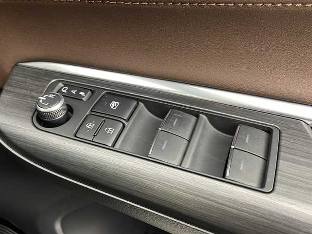 トヨタ ハリアー ハイブリッド Z 千葉県 2020(令2)年 6.4万km ブラック 禁煙車/JBLサウンドシステム/パワーバックドア/トヨタセーフティセンス/・プリクラッシュセーフティ/・プリクラッシュセーフティブレーキ/・ブラインドスポットモニター/・ヘッドアップディスプレイ/・レーンディパーチャーアラート/・レーンキープアシスト/・クリアランスソナー/・レーダークルーズコントロール/純正12.3インチディスプレイオーディオ（コネクティッドナビ）/・USB/AUX/Bluetooth/フルセグTV/・バックカメラ/・ビルトインETC2.0/・デジタルインナーミラー/革巻きステアリング/・ステアリングスイッチ/ハーフレザーシート/・D席パワーシート/・レザー風シートカバー/置くだけ充電/MT付きAT/左右独立エアコン/電子パーキング/・ブレーキホールド/電動格納ウインカーミラー/純正フロアマット/純正ドアバイザー/純正19インチAW/オートライト/・オートマチックハイビーム/・LEDヘッドライト/・LEDフォグランプ/プッシュスタート/・スマートキー/・スペアキー