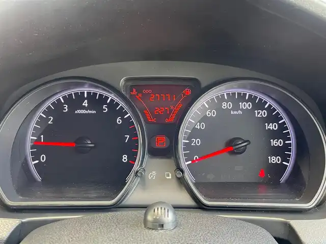日産 ノート X 埼玉県 2015(平27)年 2.8万km ブリリアントホワイトパール /ワンオーナー//純正メモリナビ//フルセグTV//スマートキー//ETC//衝突軽減ブレーキ//車線逸脱警報//Wエアバッグ&ABS//横滑り防止装置//アイドリングSTOP//リヤスポイラー//プライバシーガラス//新車時保証書//取扱説明書//ナビ取説