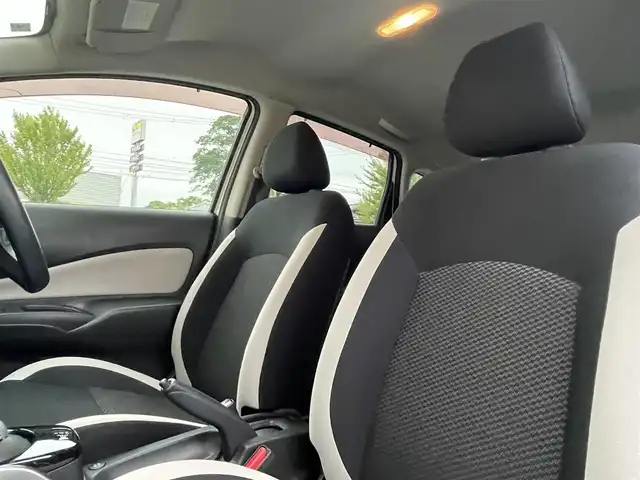 日産 ノート e－パワー X 福岡県 2018(平30)年 5.9万km ブリリアントホワイトパール 全方位カメラ　/バックカメラ/デジタルインナーミラー　/純正７型ナビ/ＥＴＣ　/車両接近装置　/横揺れ防止　/レーンキープアシスト　/プリクラッシュ　/ＤＶＤ再生　/ＴＶ　/Bluetooth/ウィンカーミラー　/純正マット　/電格ミラー　/プッシュスタート/ドアバイザー/スマートキー