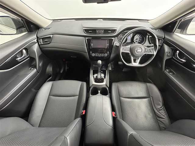 日産 エクストレイル 20Xi 道央・札幌 2020(令2)年 6.1万km ブリリアントホワイトパール ・４WD/・純正SDナビ/　CD/DVD/SD/BT/フルセグ/・アラウンドビューモニター/・デジタルインナーミラー/・ETC/・プロパイロット/・エマージェンシーブレーキ/・レーダークルーズコントロール/・レーンキープアシスト/・クリアランスソナー/・ダウンヒルアシストコントロール/・カプロンシート/・LEDヘッドライト/・フォグライト/・オートライト/・プッシュスタート/・スマートキー/・純正フロアマット/・ドアバイザー