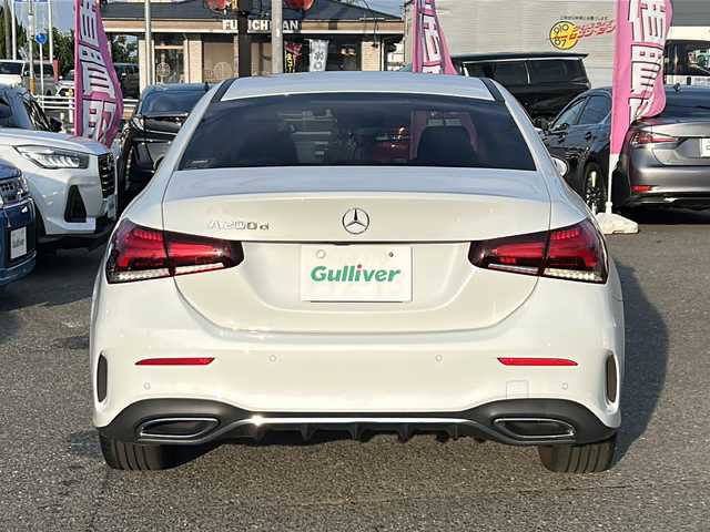メルセデス・ベンツ Ａ２００ｄ セダン AMGライン 愛知県 2021(令3)年 3.1万km デジタルホワイト /禁煙/正規ディーラー車/ディーラー整備記録簿R4.5.6//パノラミックスライディングルーフ/AMGライン//純正ナビ/フルセグ/BT/USB//バックカメラ/ETC2.0/純正ドラレコ//革巻きステア/ステアスイッチ/パドルシフト//ハーフレザーシート/シートヒーター/メモリ付パワーシート//マルチビームLEDオートライト//ACC/RSA/BSM/アクティブレーンキーピングアシスト//アクティブブレーキアシスト/アテンションアシスト//レーンチェンジアシスト//ハンズフリーオープントランク//ダイナミクセレクト//純正フロアマット/純正ドアバイザー//新車時保証書//取扱説明書//ドラレコ取説//スペアスマートキー有