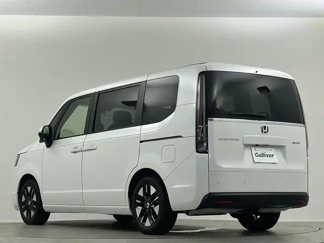 ホンダ ステップワゴン eHEV エアー EX 埼玉県 2025(令7)年 0.1万km未満 プラチナホワイトパール 11.4インチナビHonda CONNECTナビ　バックカメラ　パワーバックドア　両側パワースライドドア　ハーフレザーシート　シートヒーター　ＬＥＤヘッドライト　フォグランプ　スマートキー　プッシュスタート