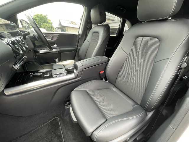メルセデス・ベンツ Ｂ２００ｄ 栃木県 2021(令3)年 3万km ポーラホワイト ワンオーナー /レーダーセーフティ /ハーフレザー /パワーシート /シートヒーター /ナビ/フルセグ/バックカメラ/ETC/ACC/レーンキープアシスト/ブラインドスポット /LEDヘッドライト/オートライト/パワーバックドア