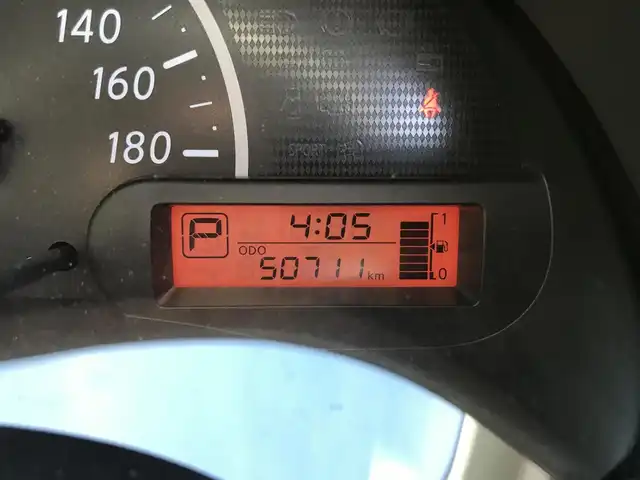 日産 マーチ ボレロ 富山県 2013(平25)年 5.1万km ナイトベールパープル 〇純正CDステレオ/〇ドライブレコーダー/〇ハロゲンヘッドランプ/〇オートライト/〇純正14インチアルミ/〇革巻きステアリング/〇デジタル表示プッシュ式オートエアコン/〇パワーウィンドウ/〇アナログメーター/〇インテリジェントキー/〇禁煙車