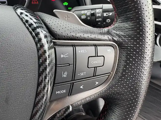 レクサス ＵＸ 250h Fスポーツ 大分県 2019(平31)年 6.6万km ホワイトノーヴァガラスフレーク ・純正10.3型ナビ/・パノラマビュー/・赤革シート/・三眼LEDヘッドライト/・ムーンルーフ/・ドライブレコーダー/・レーダークルーズコントロール/・前後コーナーセンサー/・パワーシート/・シートヒーター/・ブラインドスポットモニター/・ETC2.0/・ステアリングヒーター/・オートハイビーム