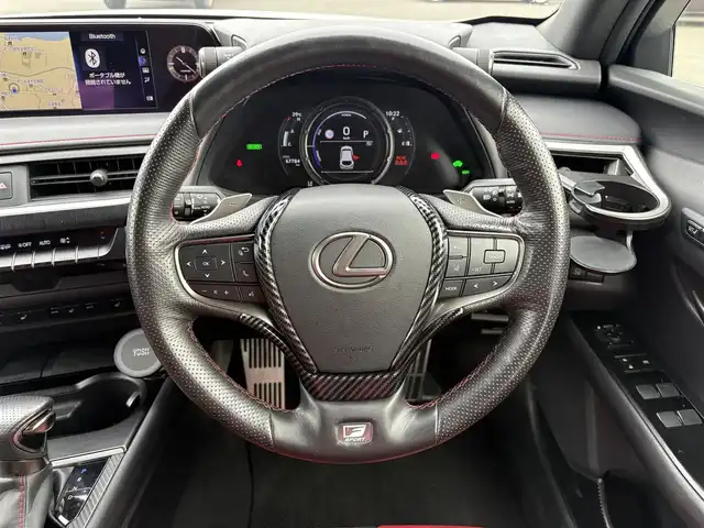レクサス ＵＸ 250h Fスポーツ 大分県 2019(平31)年 6.6万km ホワイトノーヴァガラスフレーク ・純正10.3型ナビ/・パノラマビュー/・赤革シート/・三眼LEDヘッドライト/・ムーンルーフ/・ドライブレコーダー/・レーダークルーズコントロール/・前後コーナーセンサー/・パワーシート/・シートヒーター/・ブラインドスポットモニター/・ETC2.0/・ステアリングヒーター/・オートハイビーム