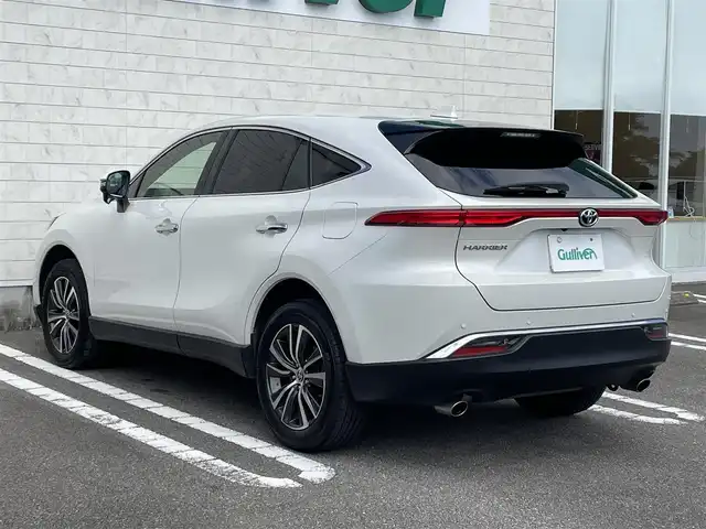 トヨタ ハリアー G 宮崎県 2021(令3)年 5.6万km ホワイトパールクリスタルシャイン 純正ディスプレイオーディオ/・Bluetooth・AM・FM/バックカメラ/ビルトインETC/デジタルインナーミラー/360度ドライブレコーダー【DC5001DT】/パワーバックドア/D席パワーシート/純正フロアマット/純正18インチアルミホイール/Fエンブレム・ヘッドライト・ドアピラー【PPF】/スペアキー有り/取説・DA取説・保証書